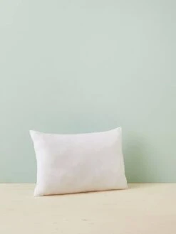 Oreiller Confort Ferme Microfibre Entretien Facile à Bouillir Blanc - Vertbaudet -Literie Bébé oreiller confort ferme microfibre entretien facile a bouillir 2